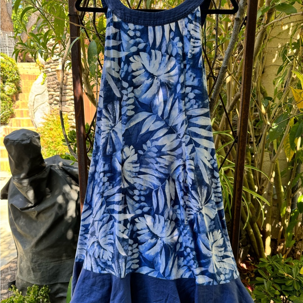 Tommy Bahama Sleeveless Sundress, Blue and white  floral, sz Lg.